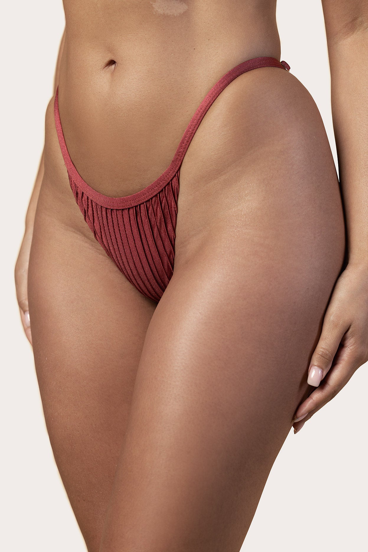 Amari Thong Bottom Sangria