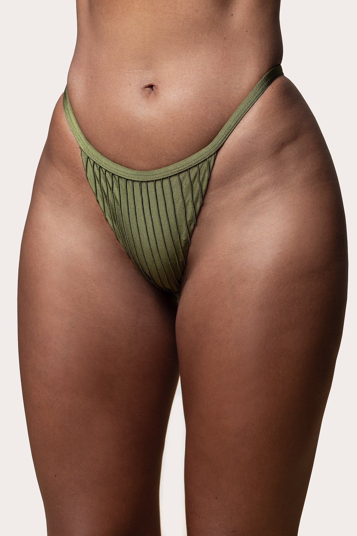 Amari Thong Bottom Olive