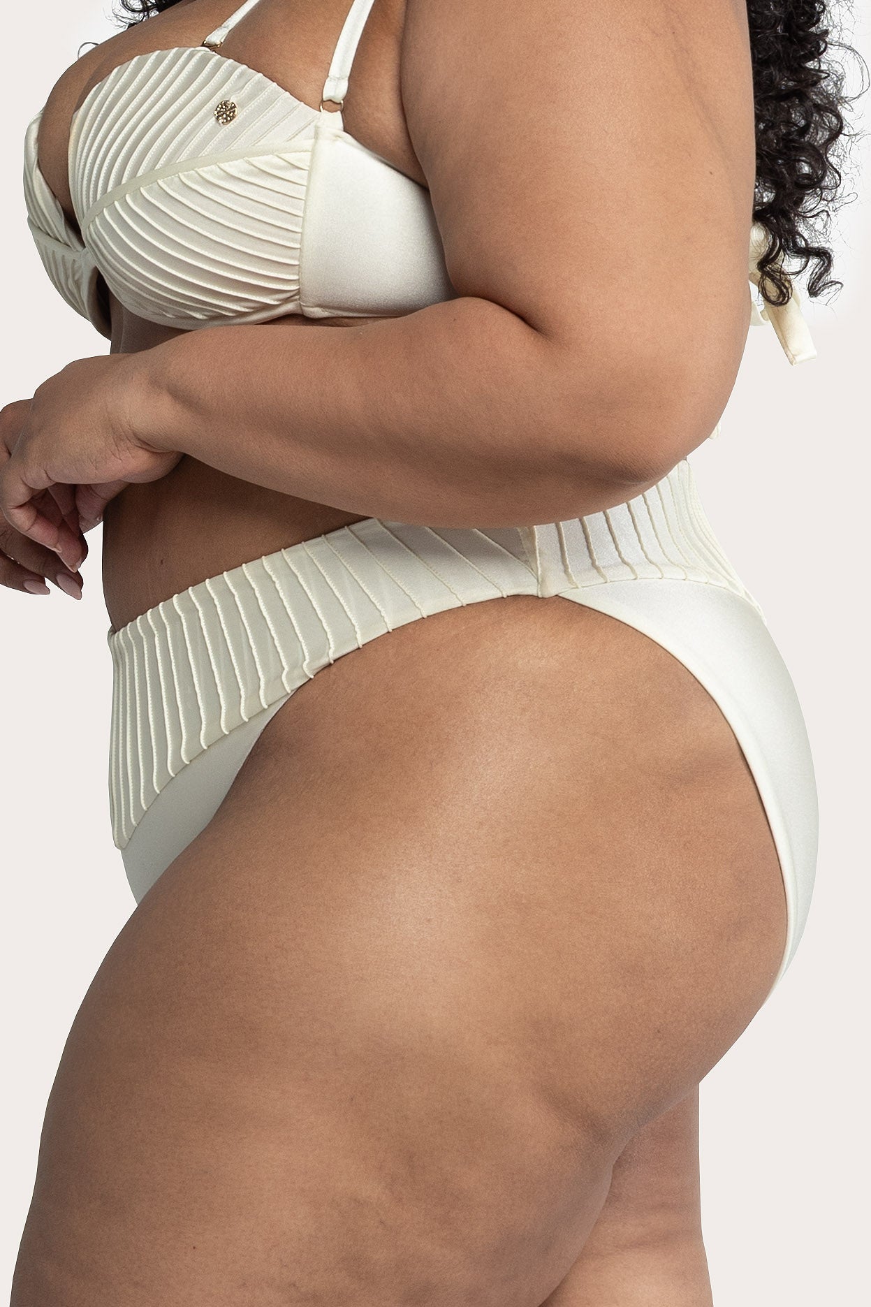 Clio Full Bottom Pina Colada